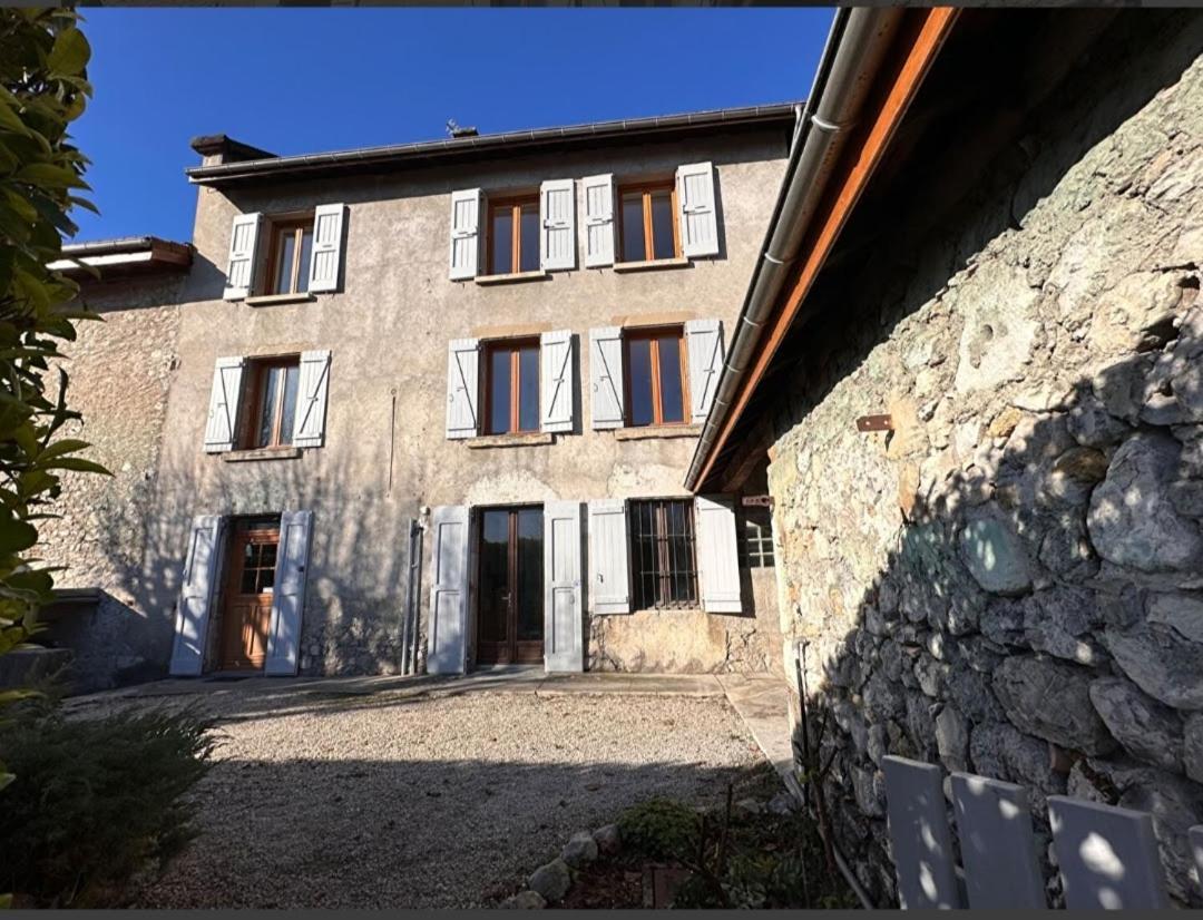 Appart 65M2 Avec 2 Chambres Dans Ferme Renovee - Parking Gratuit - Grande Vue Montagnes Montbonnot-Saint-Martin Extérieur photo